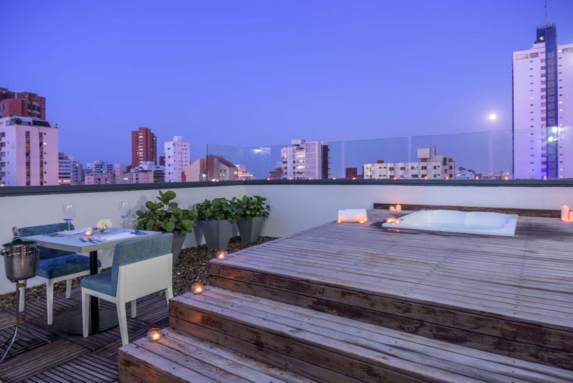 Nh Collection Royal Smartsuites Barranquilla  Zewnętrze zdjęcie